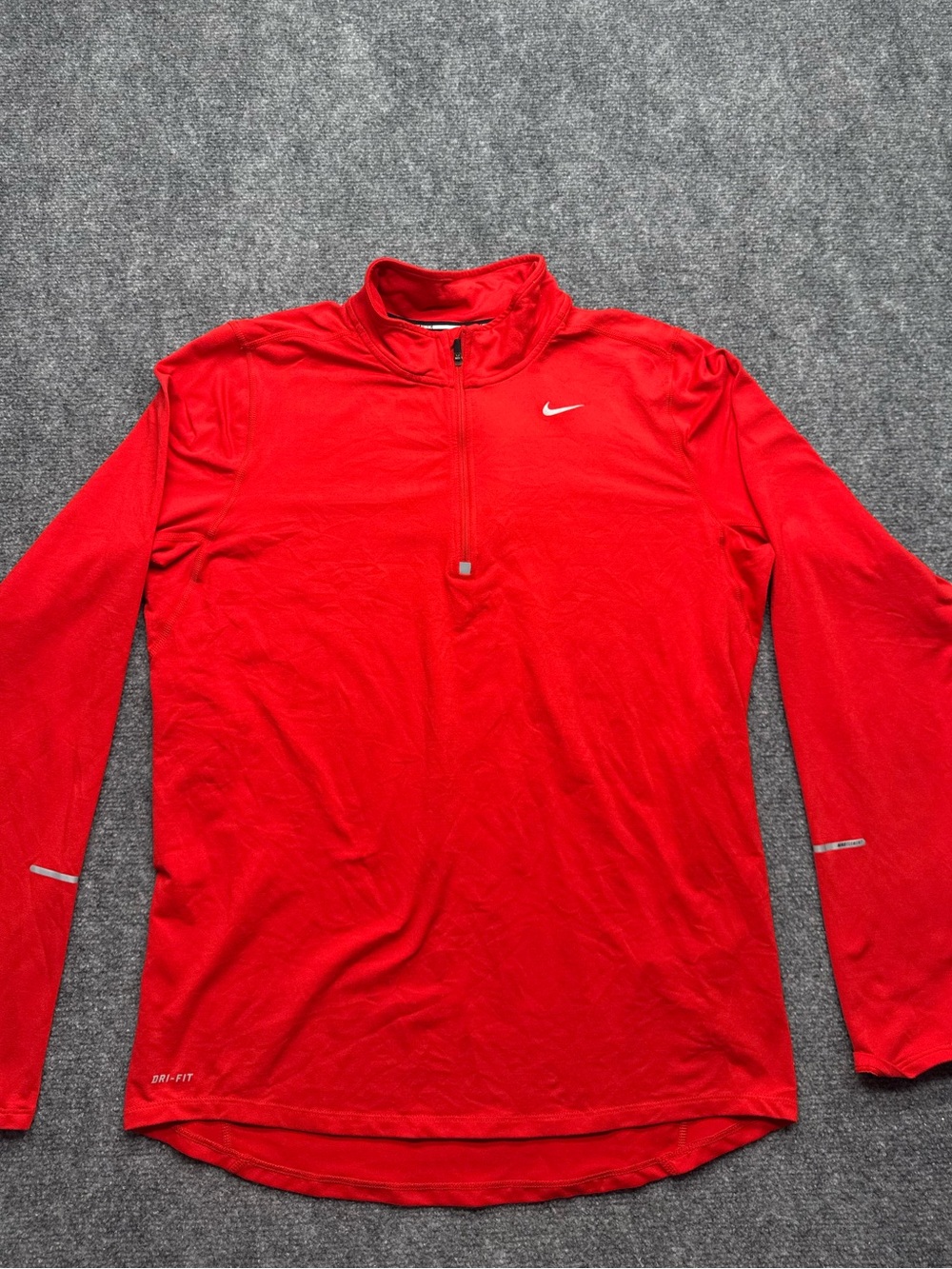 Nike Dri Fit Men’s Medium Red Long-Sleeve Half-Zip Performance Jacket